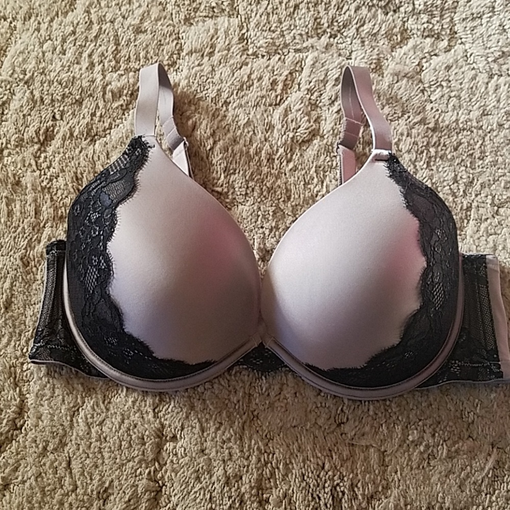 NWOT Ambrielle plunge bra 42D gray w black lace